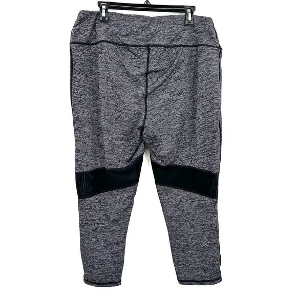 Torrid Active Size 3 Leggings Black Gray Stripe Activewear Athletic Exercise Gym - Picture 2 of 3